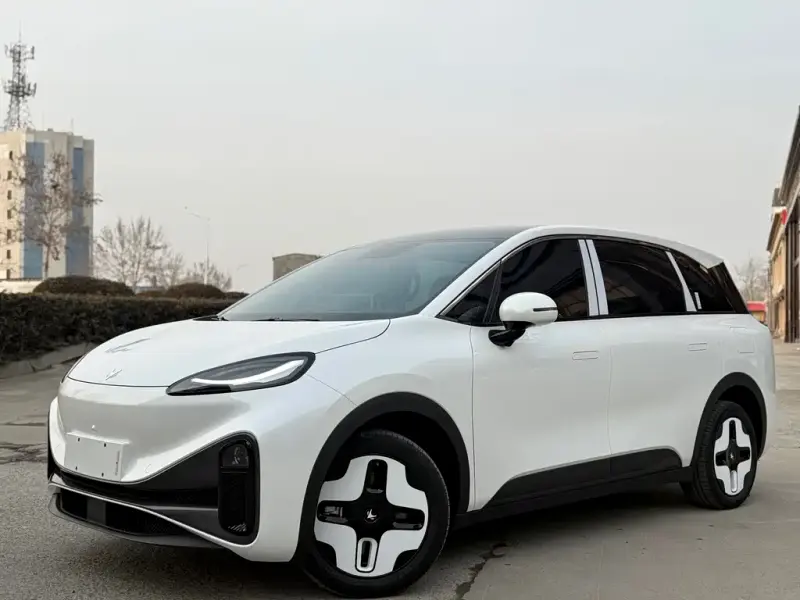 ARCFOX S, 2025