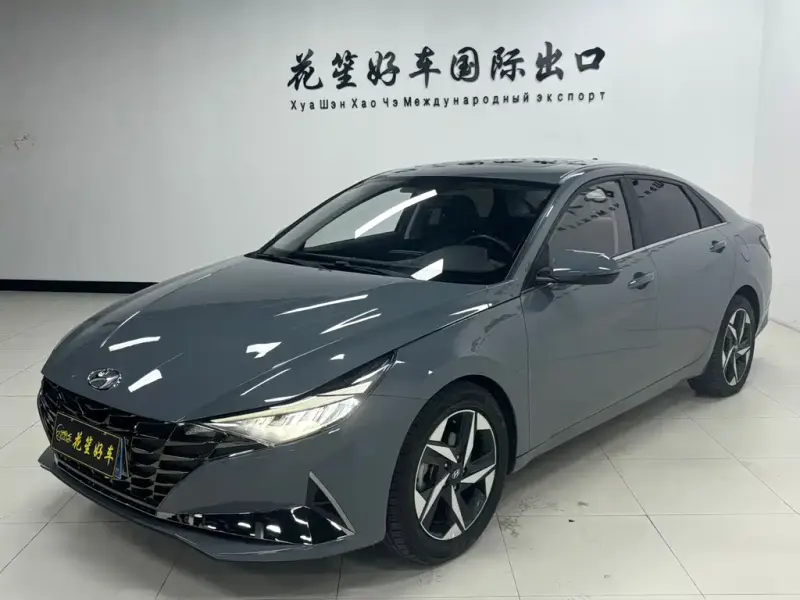 Hyundai Elantra, 2022