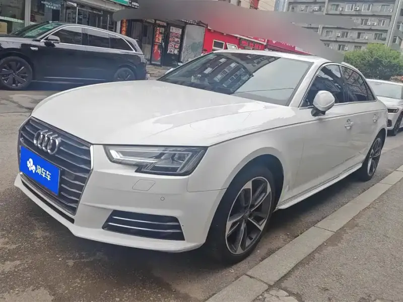 Audi A4L, 2018 — фото 1