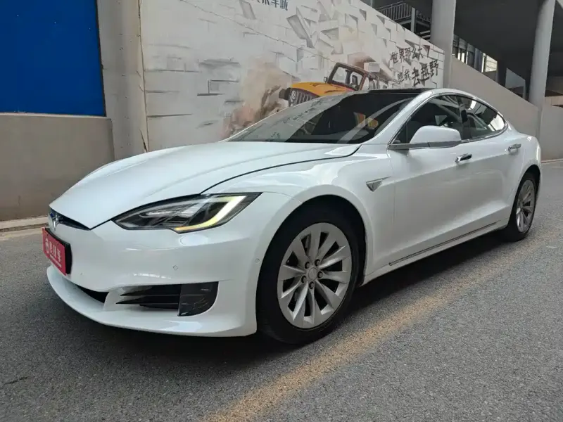 Tesla Model S, 2016