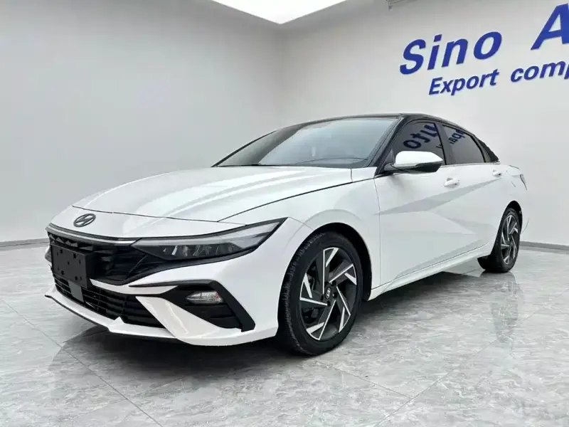 Hyundai Elantra, 2023