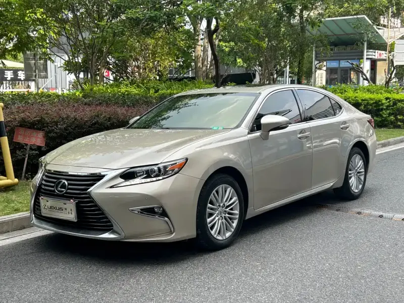 Lexus ES, 2017 — фото 1