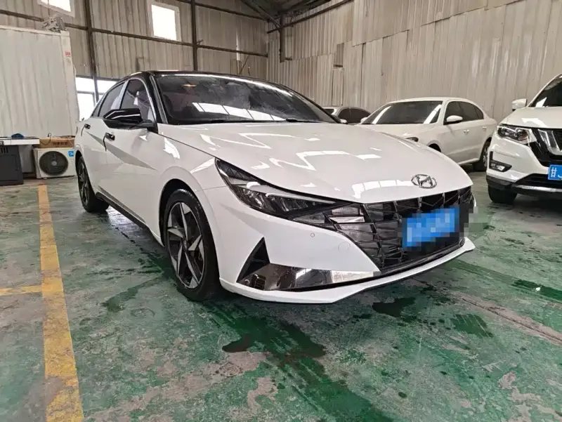 Hyundai Elantra, 2023
