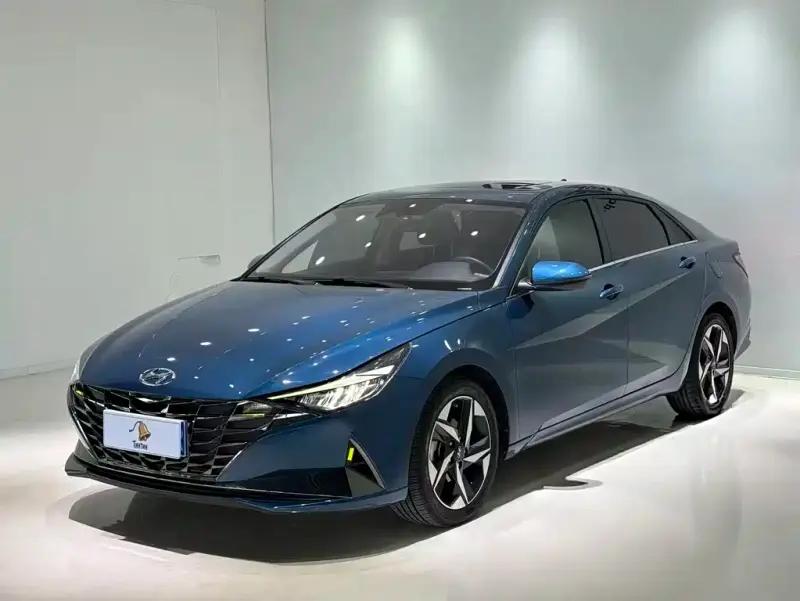 Hyundai Elantra, 2022
