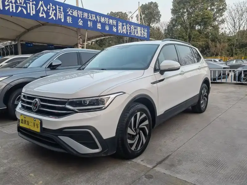 Volkswagen Tiguan L, 2022