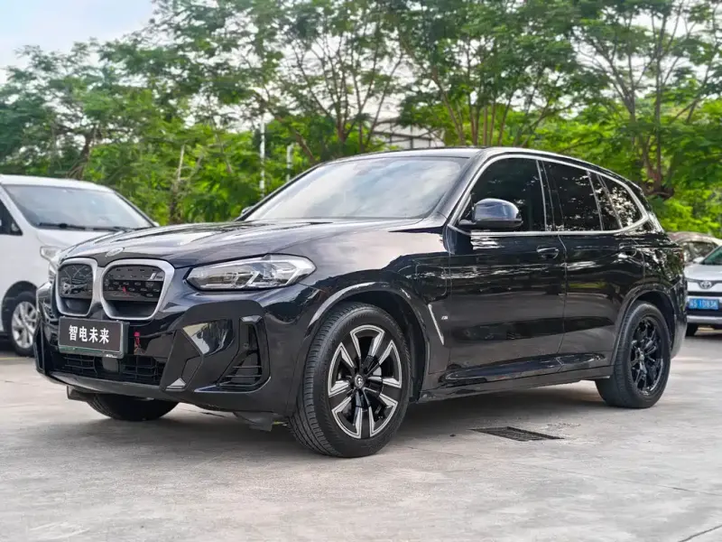 BMW iX3, 2023