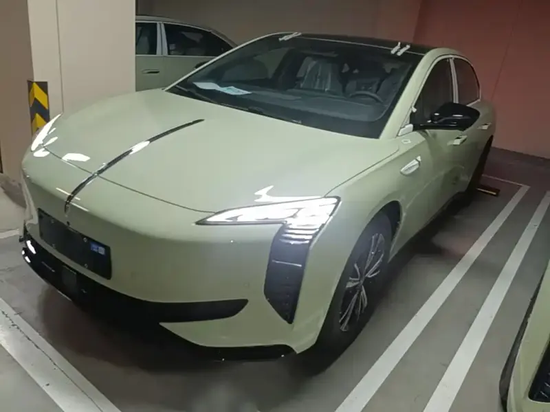 Hongqi EH7, 2026