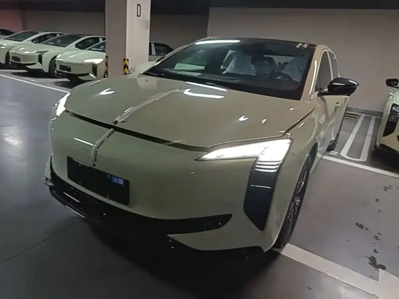 Hongqi EH7, 2026