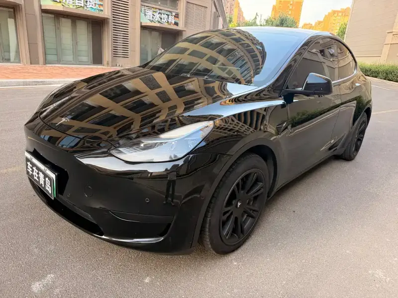 Tesla Model Y, 2023