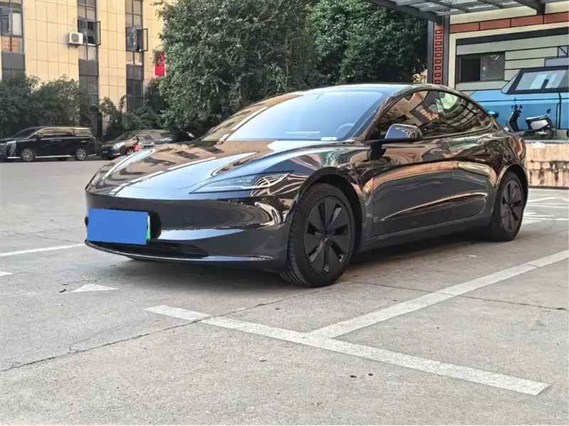 Tesla Model 3, 2025