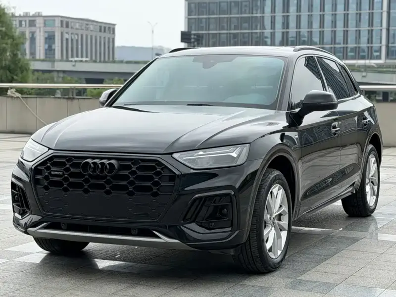 Audi Q5L, 2022