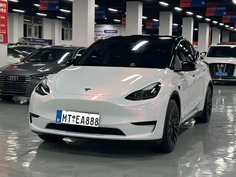Tesla Model Y, 2023