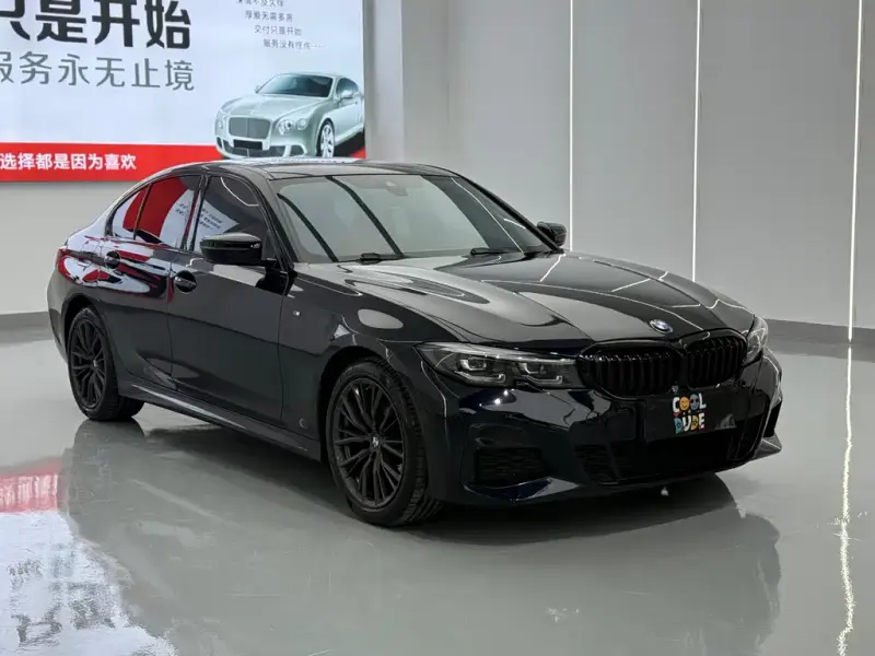 BMW 3 Series, 2022