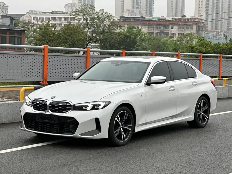 BMW 3 Series, 2023