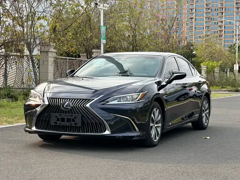 Lexus ES, 2018 — фото 1