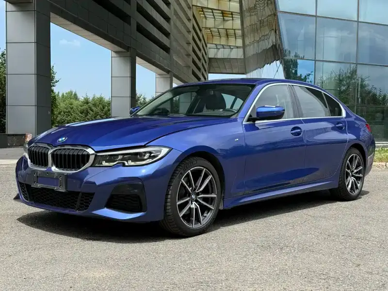 BMW 3 Series, 2022