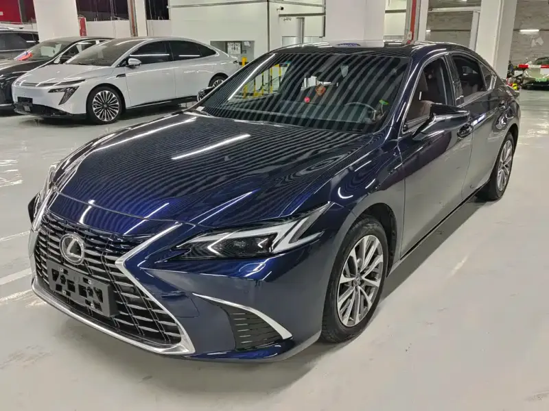 Lexus ES, 2025 — фото 1