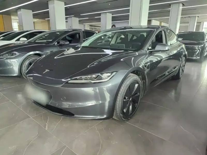 Tesla Model 3, 2025