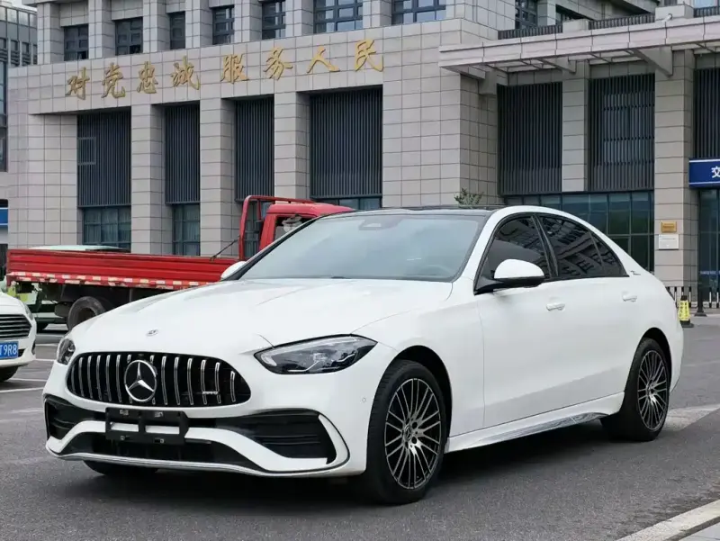 Mercedes-Benz C-Class, 2024