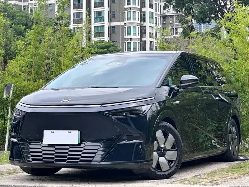 XPeng X9, 2024