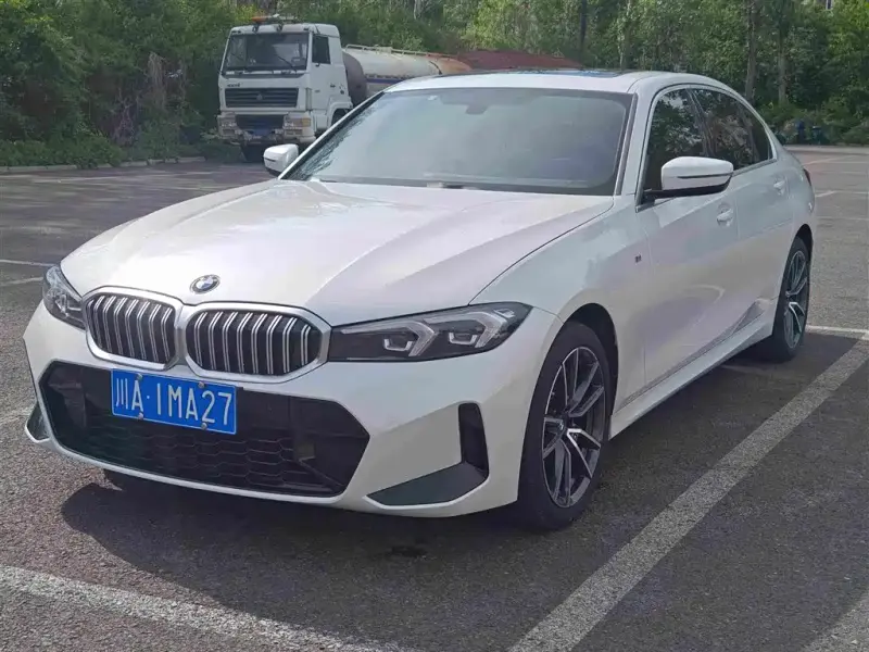 BMW 3 Series, 2023