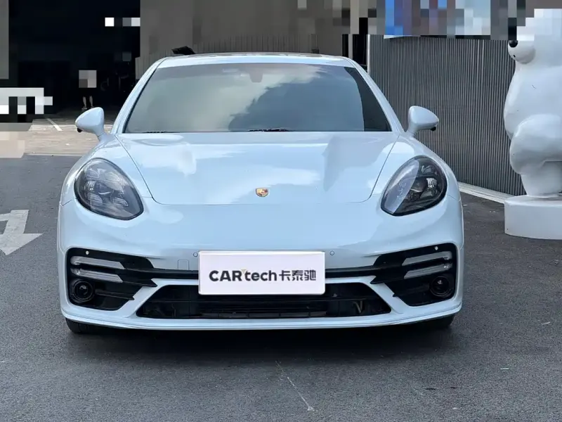 Porsche Panamera, 2012