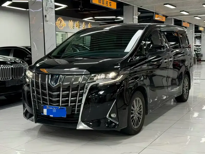 Toyota Alphard, 2022