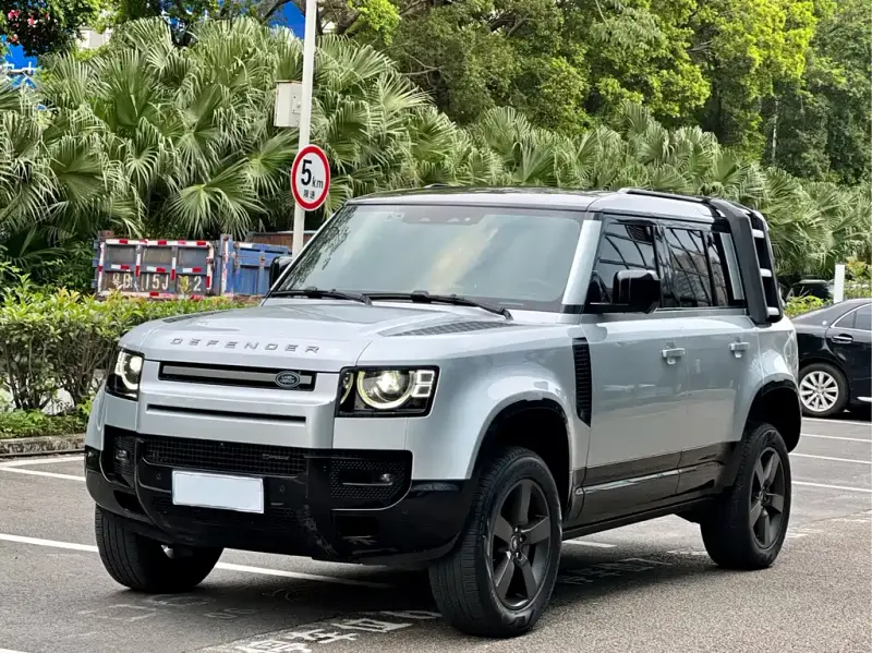 Land Rover Defender, 2022 — фото 1