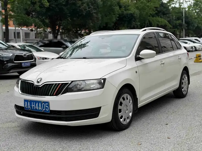 Skoda Rapid Spaceback, 2016