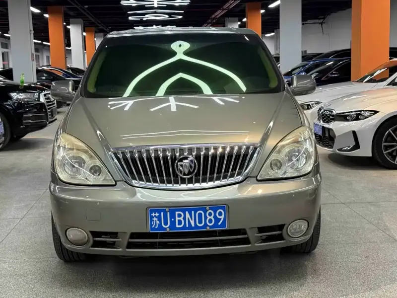 Buick GL8, 2015