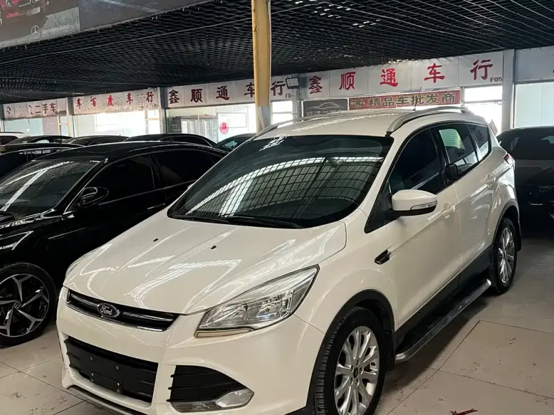 Ford Kuga, 2016