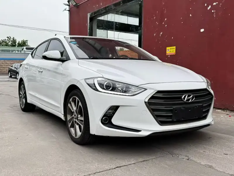 Hyundai Elantra, 2016 — фото 1