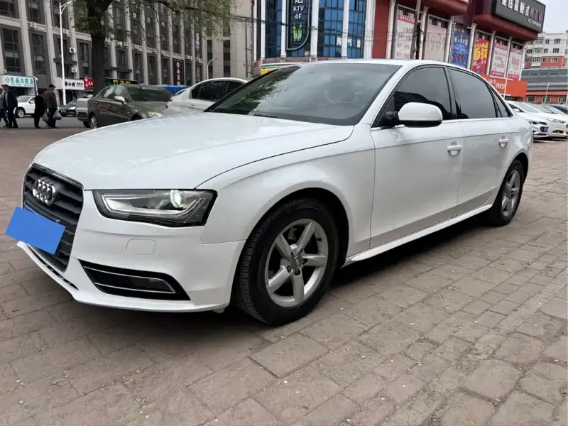 Audi A4L, 2013 — фото 1