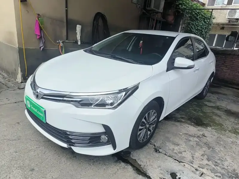 Toyota Corolla, 2018 — фото 1
