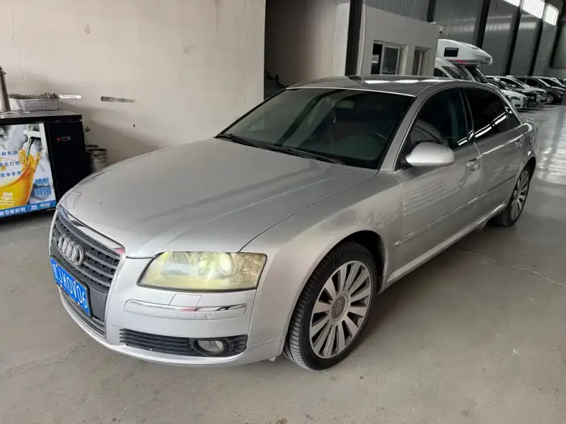 Audi A8, 2005