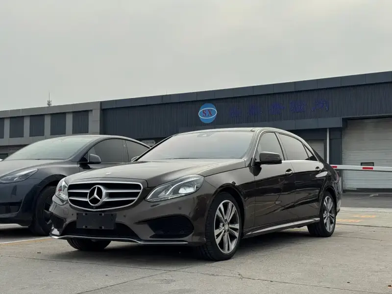 Mercedes-Benz E-Class, 2015 — фото 1