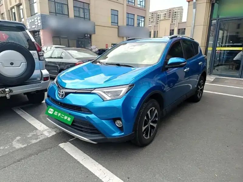 Toyota RAV4, 2018 — фото 1