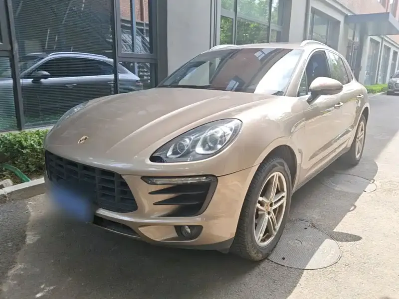 Porsche Macan, 2015