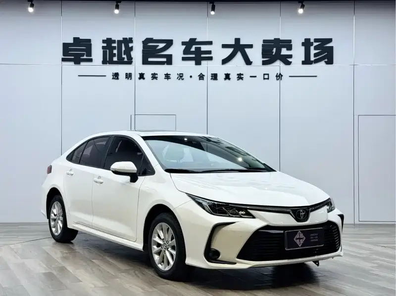 Toyota Corolla, 2022 — фото 1
