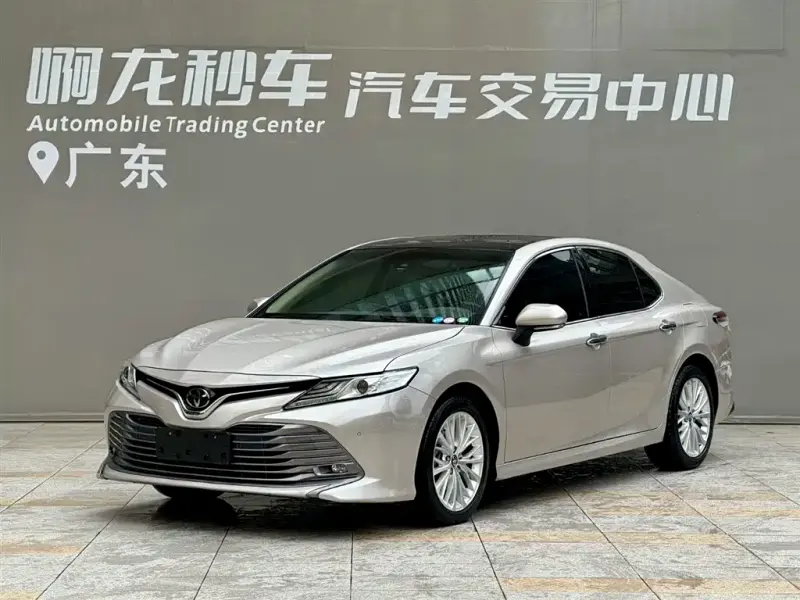 Toyota Camry, 2019
