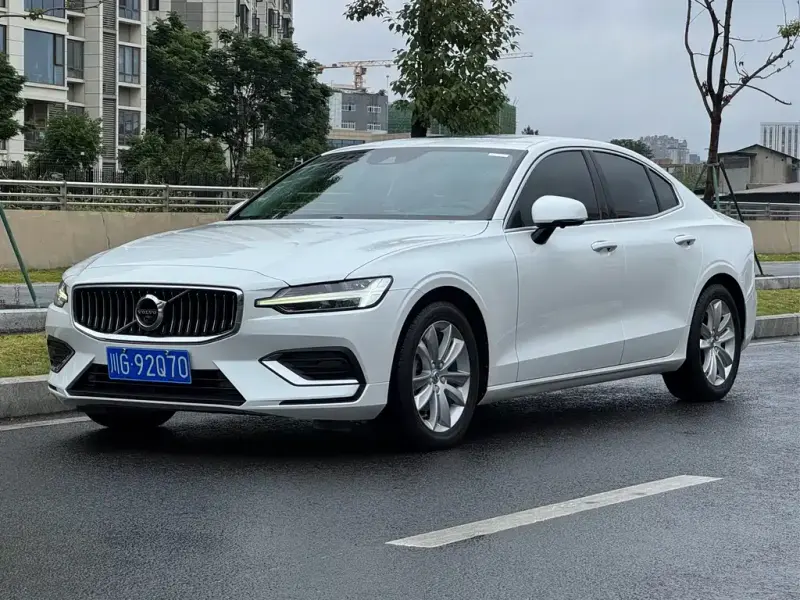 Volvo S60, 2021 — фото 1