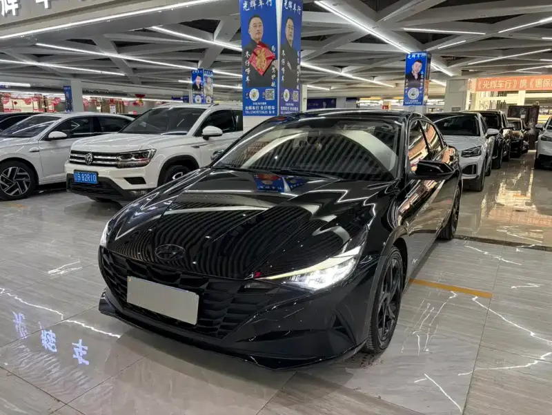 Hyundai Elantra, 2022