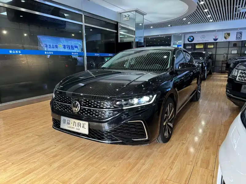 Volkswagen Passat, 2023