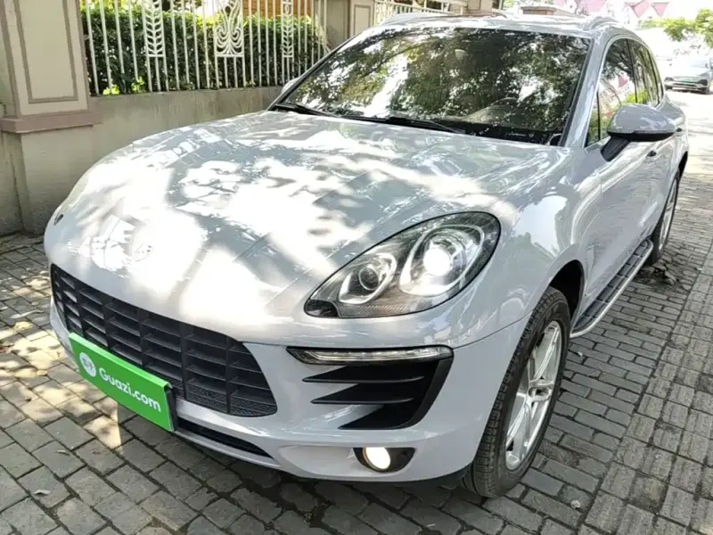 Porsche Macan, 2015