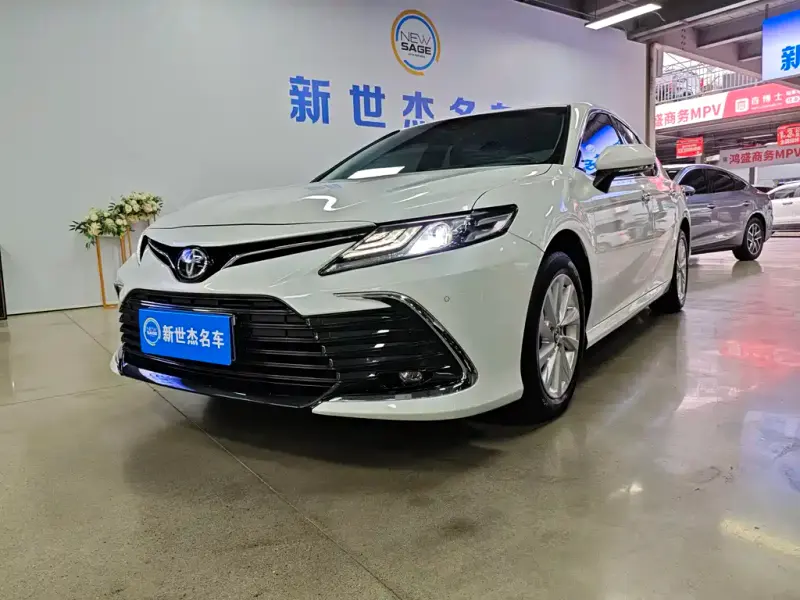 Toyota Camry, 2023