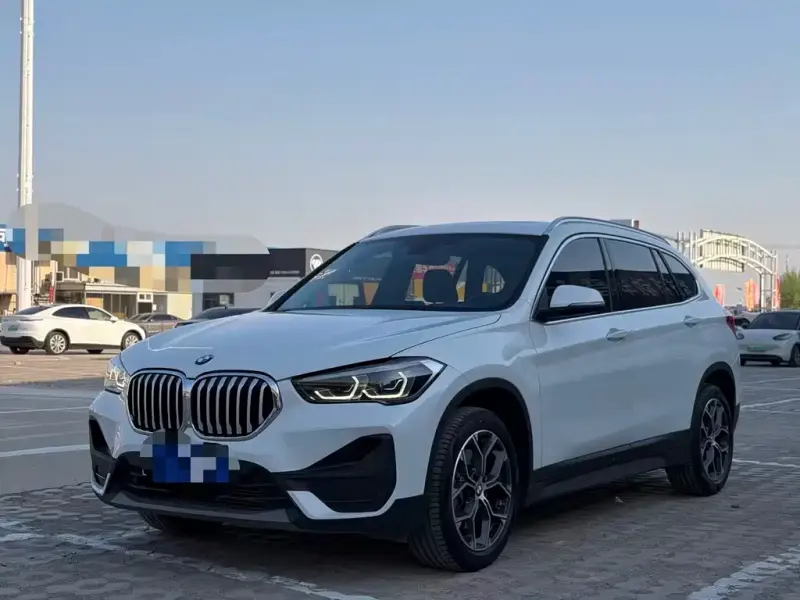 BMW X1, 2022 — фото 1