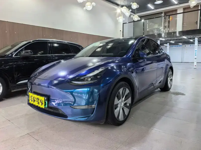 Tesla Model Y, 2021