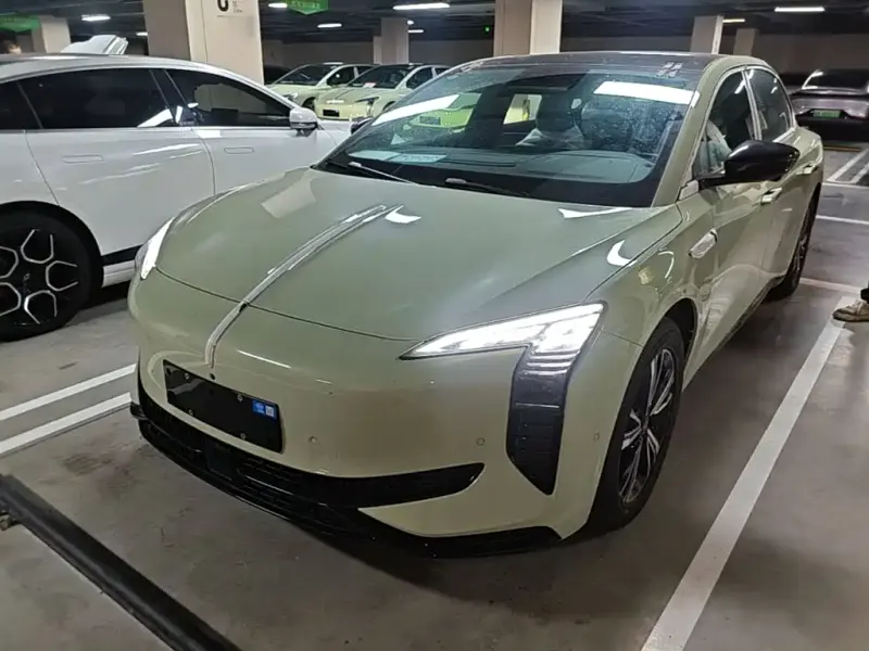 Hongqi EH7, 2026