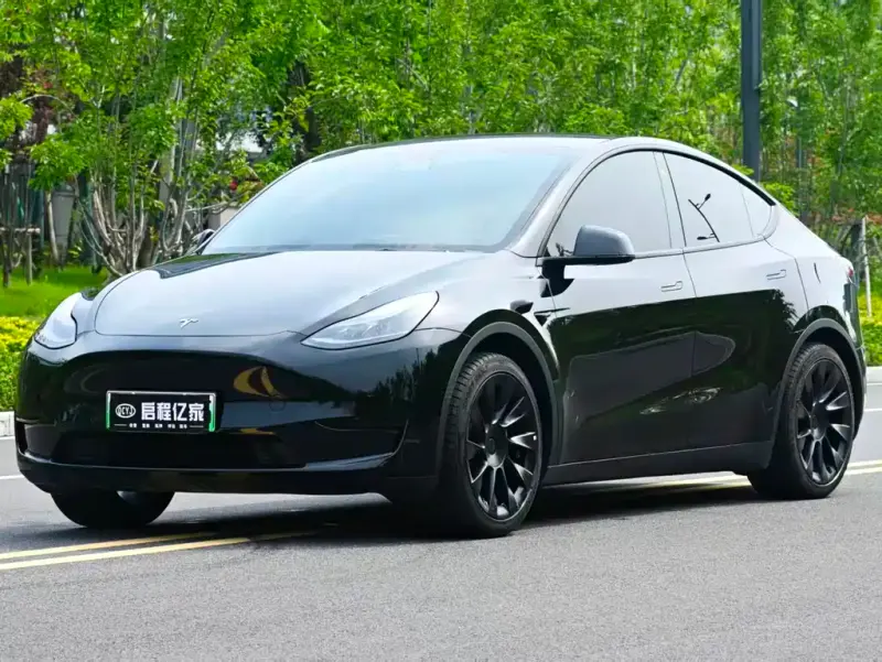 Tesla Model Y, 2023