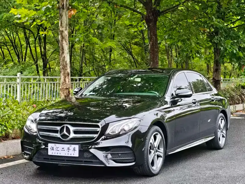 Mercedes-Benz E-Class, 2019 — фото 1
